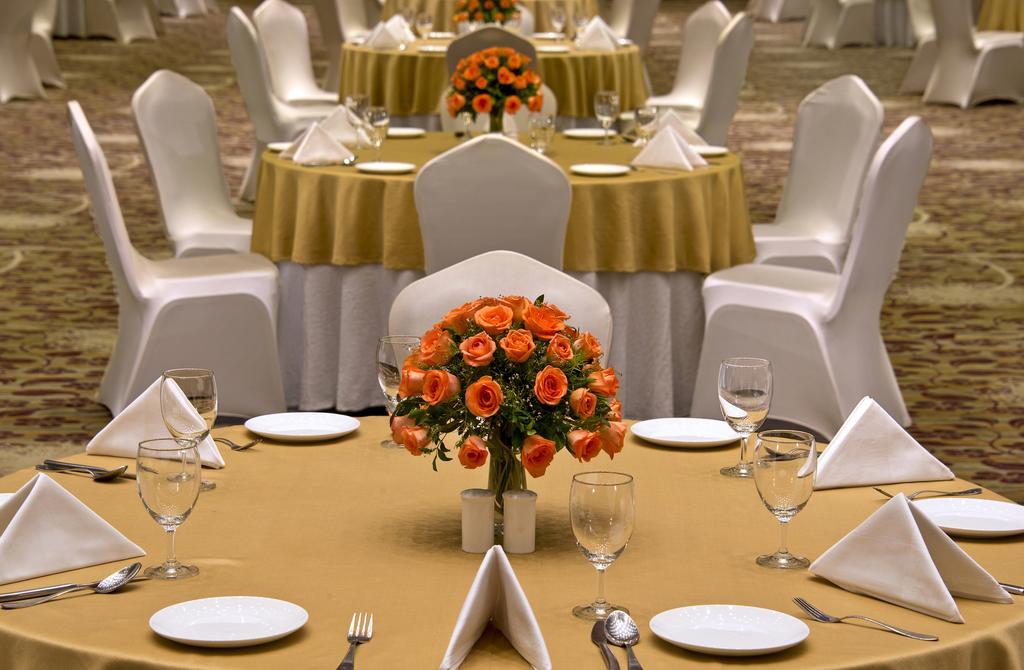 Radisson Resort & Spa Kandla Gāndhīdhām Kültér fotó