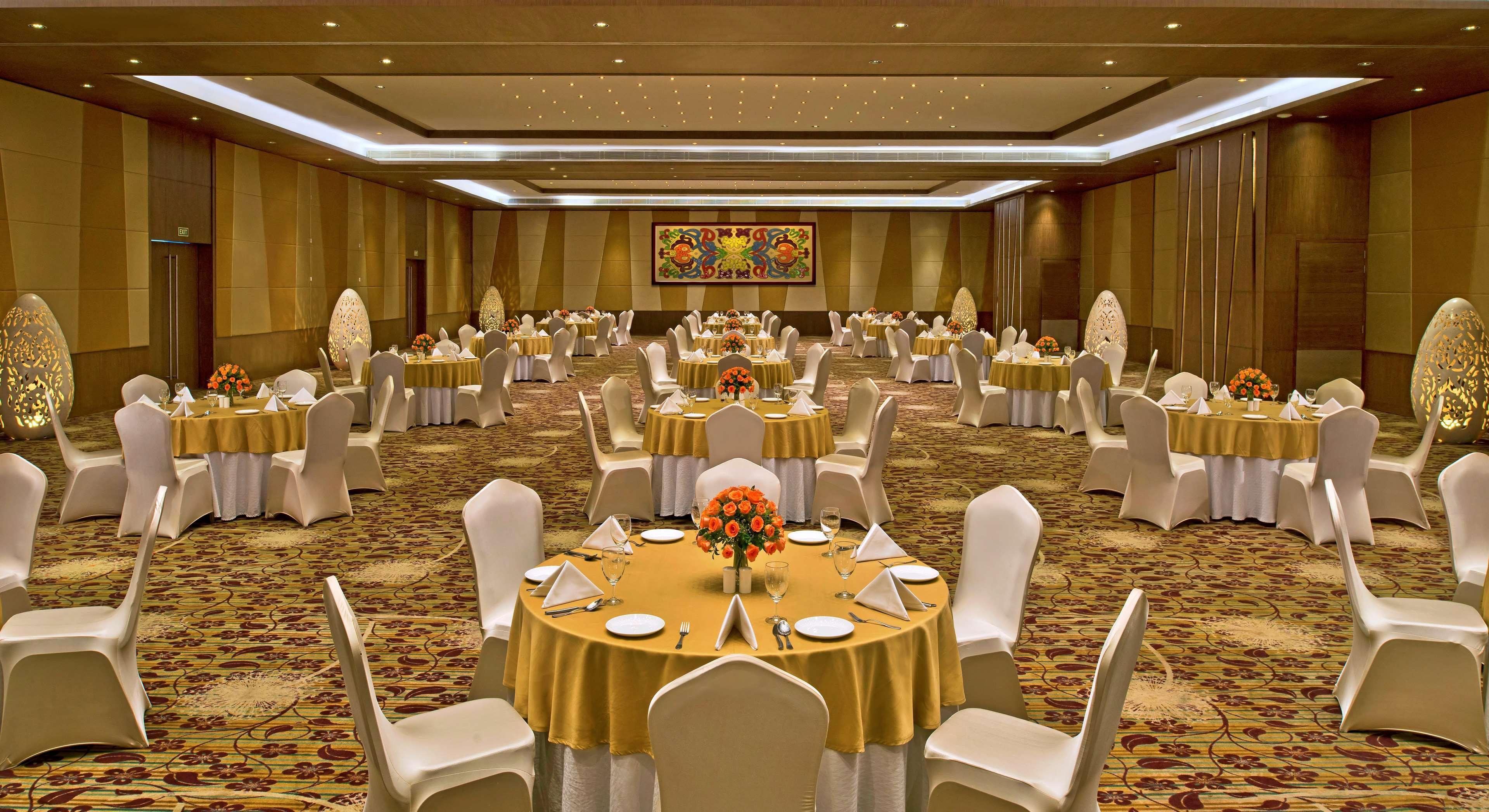 Radisson Resort & Spa Kandla Gāndhīdhām Kültér fotó