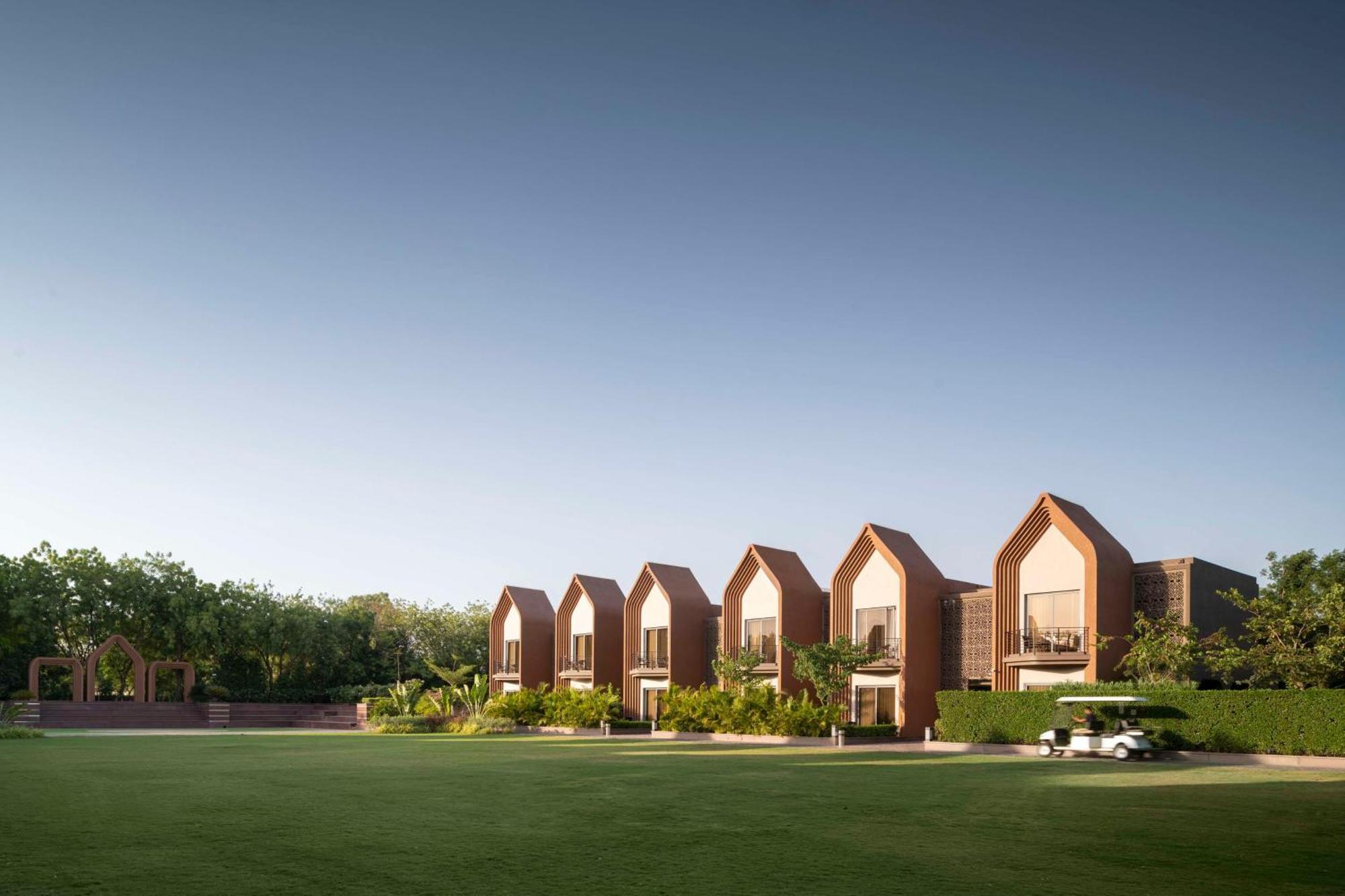 Radisson Resort & Spa Kandla Gāndhīdhām Kültér fotó