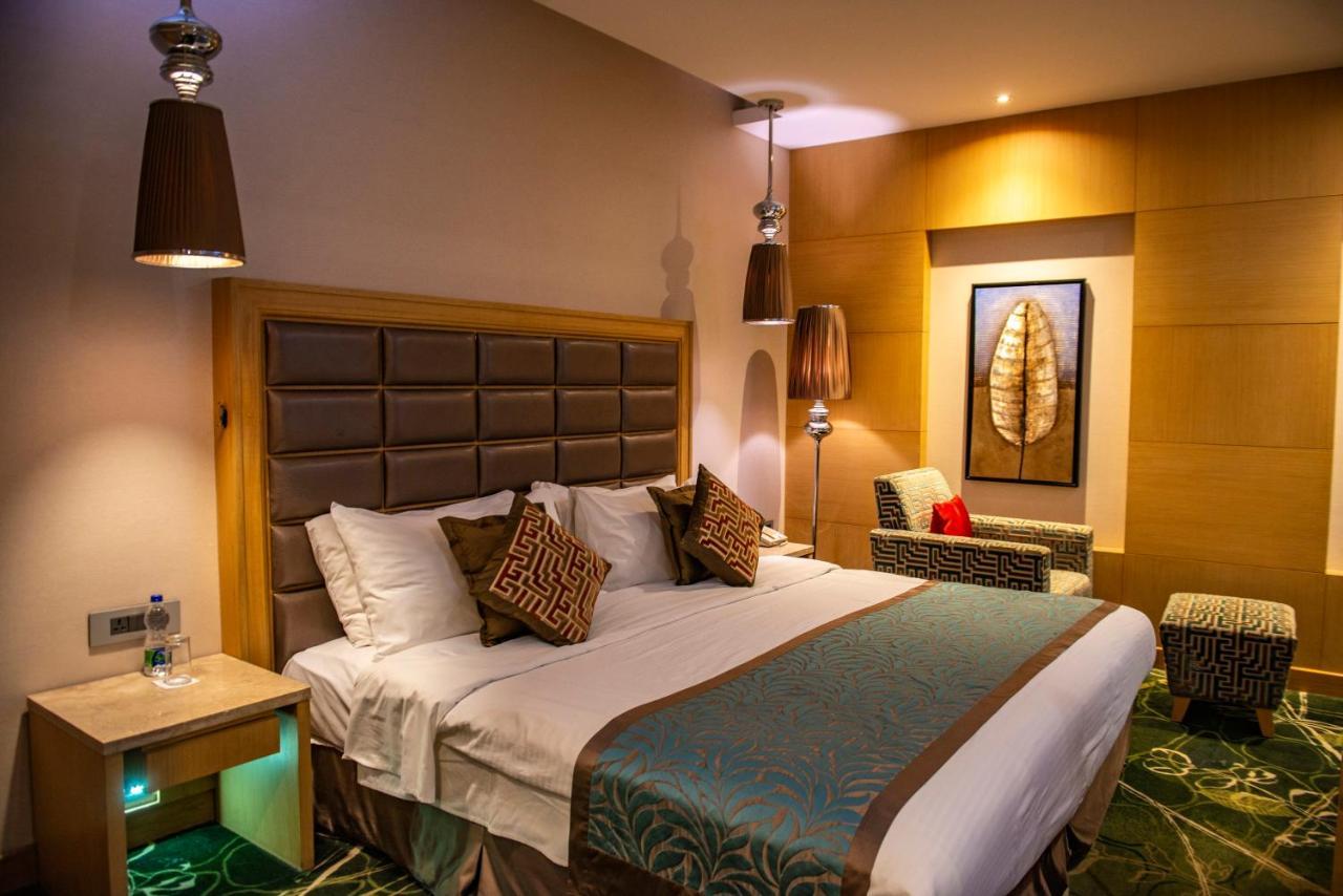 Radisson Resort & Spa Kandla Gāndhīdhām Kültér fotó